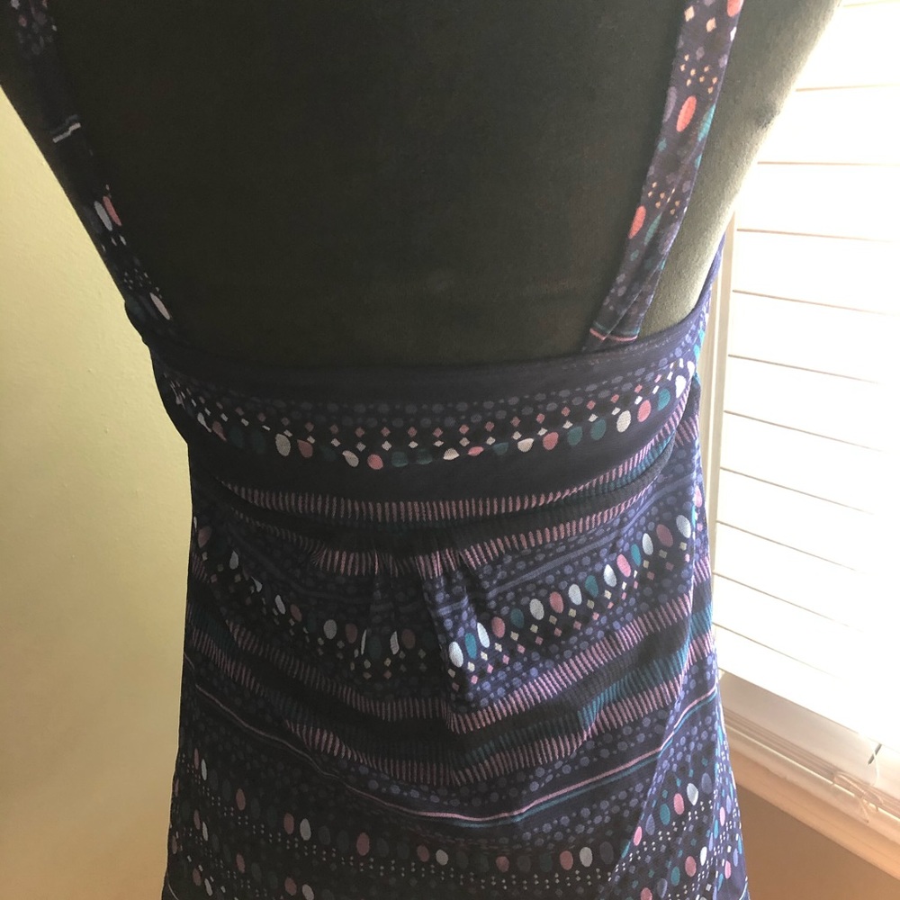 Women’s Top - Picture 3 of 6
